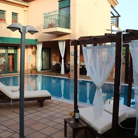 4-seasons pool villa near Meteora Tríkala Esterno foto