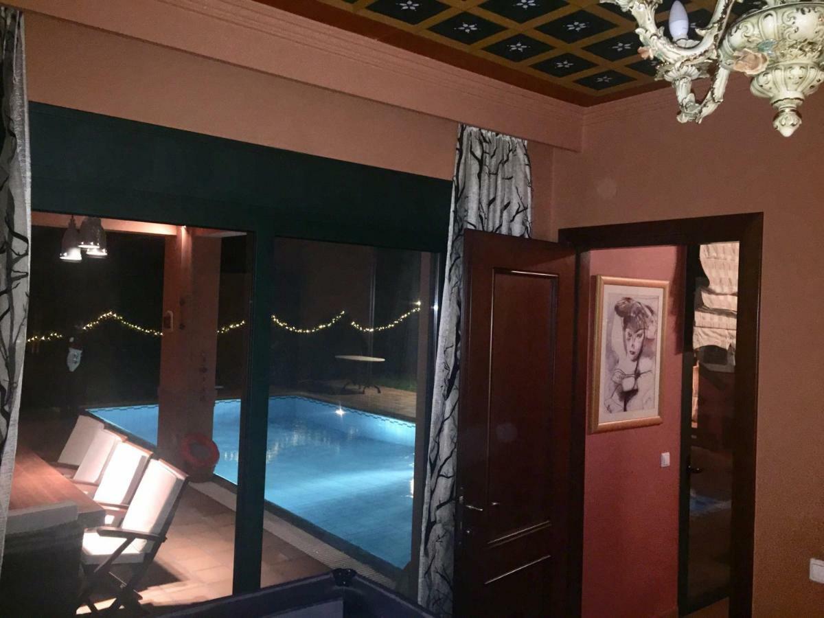 4-seasons pool villa near Meteora Tríkala Esterno foto