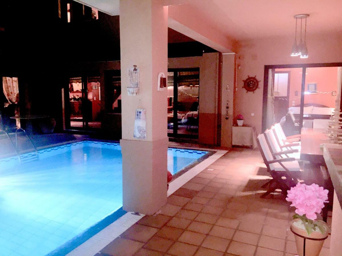 4-seasons pool villa near Meteora Tríkala Esterno foto