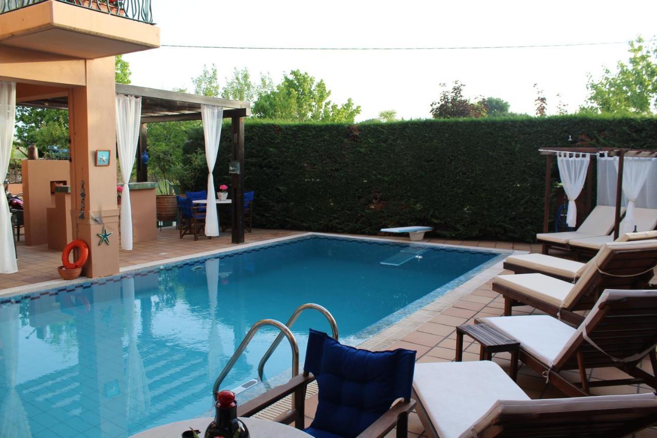 4-seasons pool villa near Meteora Tríkala Esterno foto